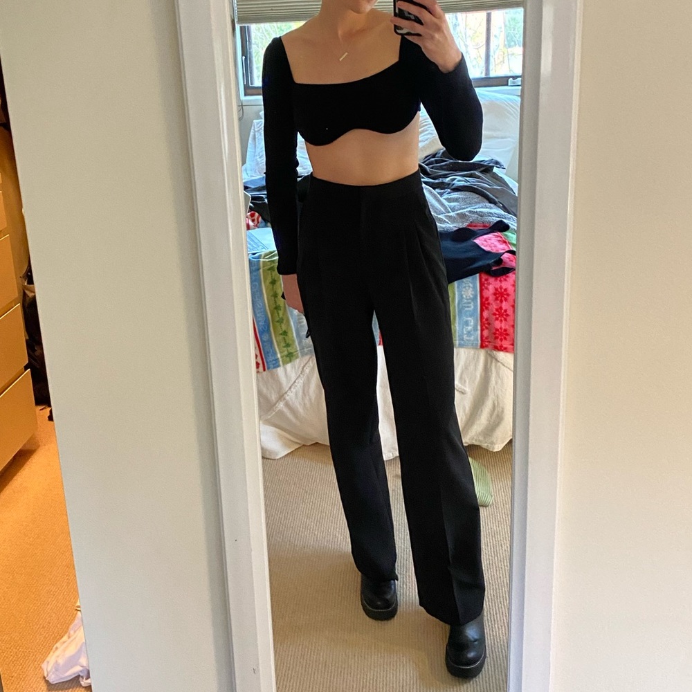 Square Neck Crop Ribbed Knit Top - Picture 9 of 10